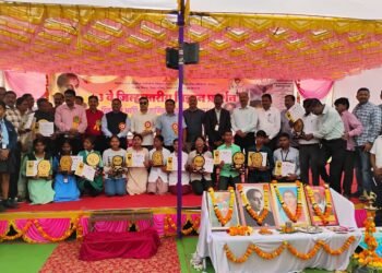 अहेरीत ५३ व्या जिल्हास्तरीय विज्ञान प्रदर्शनाचा दिमाखदार समारोप; ‘STEM’ प्रयोगांतून उमटले विकसित भारताचे प्रतिबिंब.