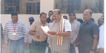 मेडिगड्डा प्रकल्पावरील गेट उघडण्यासाठी आमदार साहेबांकडे धाव. श्रीकांत सुगरवार यांचे युद्ध पातळीवर प्रयत्न सुरू.