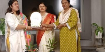 आंतरराष्ट्रीय एबेकस प्रशिक्षक संकल्पा मानमोडे बेस्ट टीचर एक्सीलेन्ट अवार्ड ने सन्मानित.