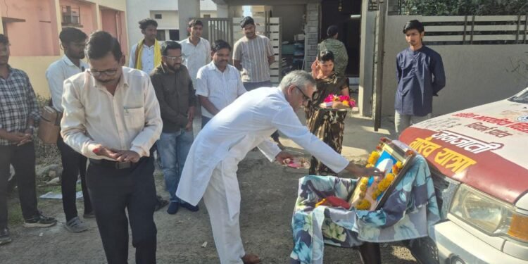 भगवान बिरसा मुंडा जनजाती गौरव  यात्रेचे हिंगणघाट येथे विश्व हिंदू परिषदेतर्फे स्वागत.