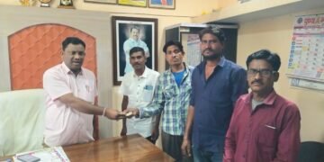 महागाव येथील कॅन्सरग्रस्त पीडिताला उपचारासाठी अजयभाऊ कंकडालवार यांच्याकडून आर्थिक मदत.