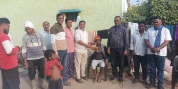 आमदार विजयभाऊ वडेट्टीवार यांच्याकडून लोंढोली येथील रुग्णास आर्थिक मदत.