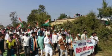 मनरेगा बचाव संग्राम अंतर्गत गडचिरोली जिल्हा काँग्रेसचे शिवणी येथे निषेध आंदोलन.