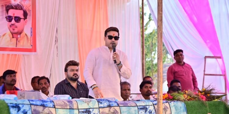 स्थानिक आमदारांच्या दुर्लक्षामुळे समस्या कायम; युवक बेरोजगार – राजे अंब्रीशराव आत्राम