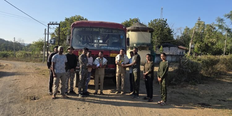 पोलिस प्रशासन, स्थानिक नेते, पत्रकार यांच्या प्रयत्नामुळे पातागुडम सिरोंचा बससेवा अखेर सुरू.