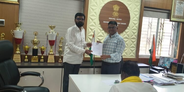 रमाई घरकुल योजना 2024- 25 चे अनुदान उपलब्ध करून द्यावे; अहेरी नगरपंचायतीचे नगरसेवक अमोल मुक्कावार यांची मागणी.