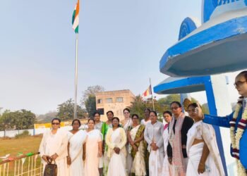 दीक्षाभूमी देसाईगंज येथे गणतंत्र दिनानिमित्त ध्वजारोहण कार्यक्रम संपन्न.