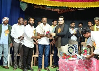 माजी राज्यमंत्र्याच्या हस्ते करण्यात आलेला सत्कार हा पक्ष प्रवेश नसून उत्कृष्ट पत्रकारितेचा सत्कार:- पत्रकार आसिफ खान पठाण.