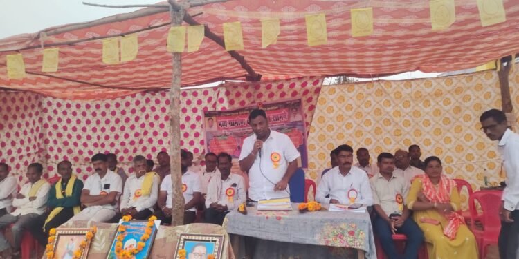 प्रतिस्पर्धी खेळाडूच्या मनात धडकी भरेल असे काम करून मैदान गाजविलेच पाहिजे : काँग्रेसनेते कंकडालवार.