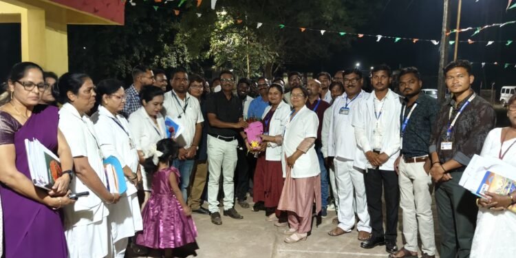 महागाव प्राथमिक आरोग्य केंद्र येथे डीएचओ व टीएचओ यांची सविस्तर भेट.