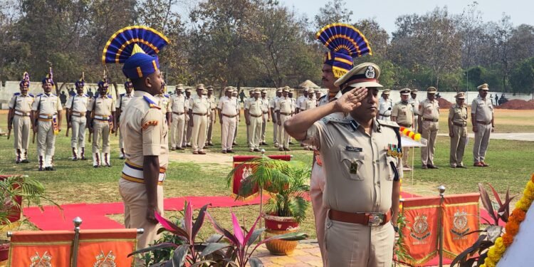 अहेरी प्राणहिता येते पुलवामा शहीद स्मृतिदिनानिमित्त, केंद्रीय राखीव पोलीस दलाच्या (CRPF) 9 व्या बटालियन तर्फे श्रद्धांजली.