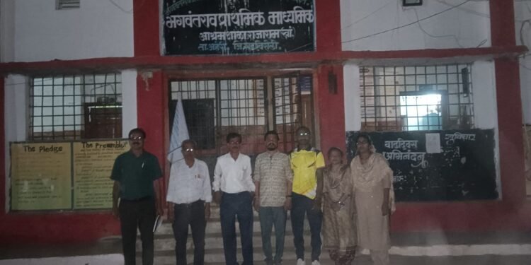 भगवंतराव माध्यमिकआश्रम शाळा राजाराम येथे अनिस तर्फे मार्गदर्शन संपन्न.