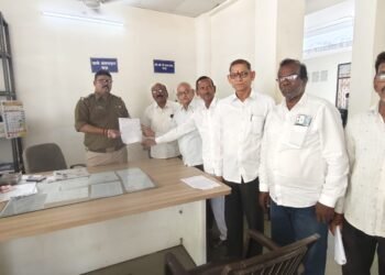 होळी, रंगपंचमी निमित्याने होणाऱ्या गैरप्रकारांना आळा घालून महिला सुरक्षेकरीता कृती करा. – हिंदू जनजागृती समितीचे पोलिस निरीक्षकांना निवेदन.