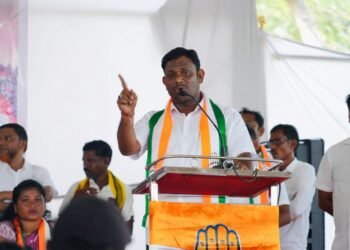 हातात ताकद आणि मनात लोकांसाठी अपार प्रेम हीच ओळख डाँक्टरेट सन्मानित.