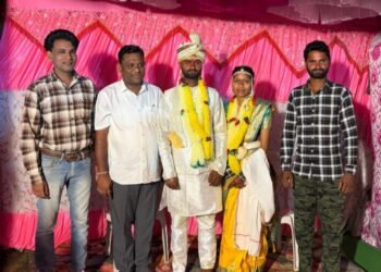 व्येकटरावपेठा येते विवाह सोहळ्याला अजयभाऊ कंकडालवार यांची भेट.