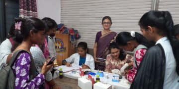 महाराष्ट्र शिक्षण प्रसारक मंडळ द्वारा संचालित , महात्मा ज्योतिबा फुले महाविद्यालय बल्लारपूर येथे समाजशास्त्र विभागातर्फे महिला दिनानिमित्त आरोग्य तपासणी शिबिर.