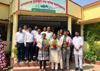 महाराष्ट्र पोलीस भरतीत यशस्वी विद्यार्थ्यांचा अहेरीत सत्कार.