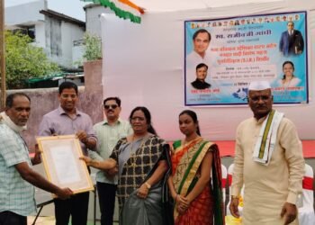 माजी पंतप्रधान दिवंगत राजीव गांधी यांच्या स्मरणार्थ संविधानाच्या प्रस्तावनेचे वितरण आणि एसआयआर शिबिर.
