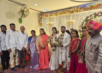 ऍड.पंकज  संग ऍड.मृणाली यांचा विवाह सोहळा मोठया उत्साहात साजरा.